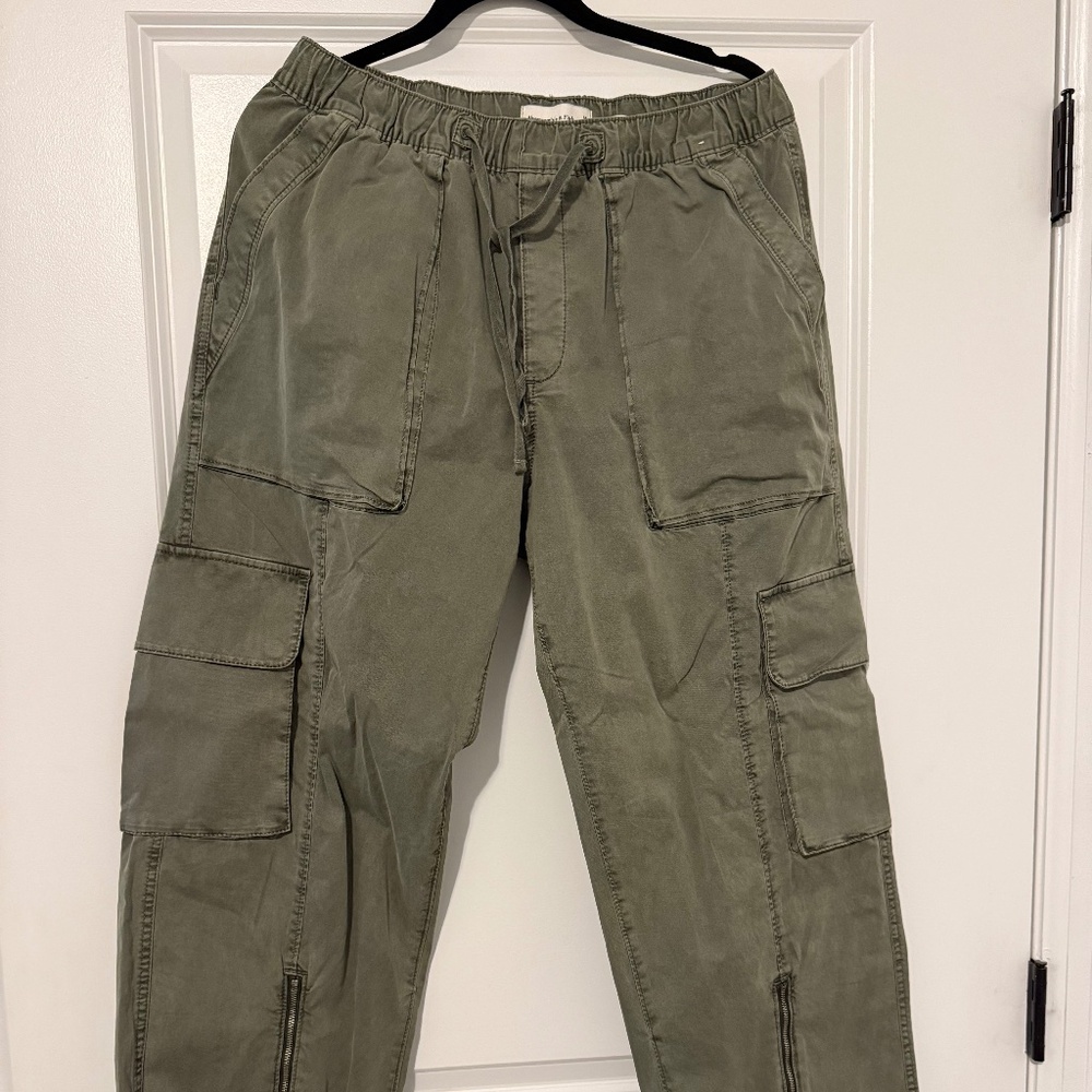 Abercrombie & Fitch Sage Cargo Wide Leg Pants